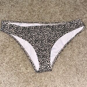 Shade & Shore bikini bottoms 🙂